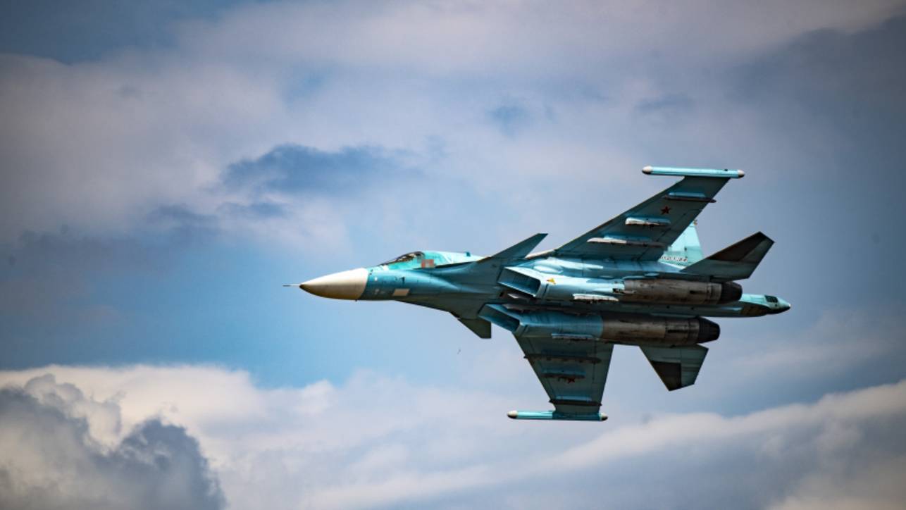 Су-34 ударили по пункту временной дислокации ВСУ. Лучшее видео из зоны СВО