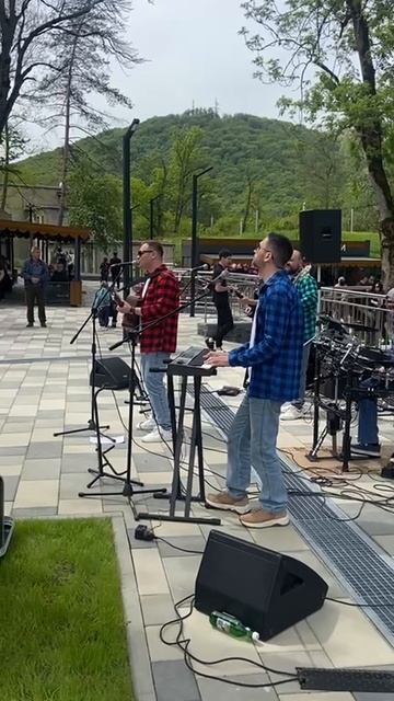 01-05-2025 Выступаем в курортном парке на улице/ Город N / Капитан Nemo