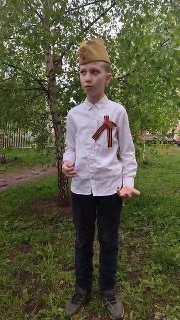 Анатолий Рыжков 8 лет читает стихотворение Сергея Васильева Белая береза