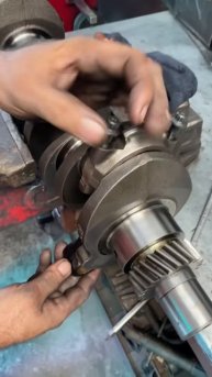 #crankshaft #repairing #bush#machinary #lathemachine #cr #4cylinder #jcb #kubota #hollandtractor