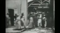 Выход рабочих с фабрики (1895)