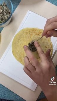 Как завернуть начинку в блины