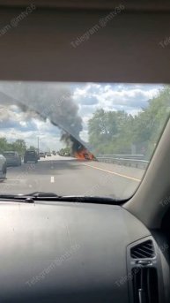 ПОГЛОТИЛО ПЛАМЯ: 1 мая на трассе около города Лиски полностью сгорел автомобиль.