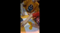 Петушок в технике трафарет