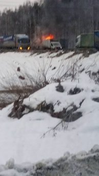 ГОРИТ ФУРА НА ТРАССЕ В СТОРОНУ ПЕРМИ