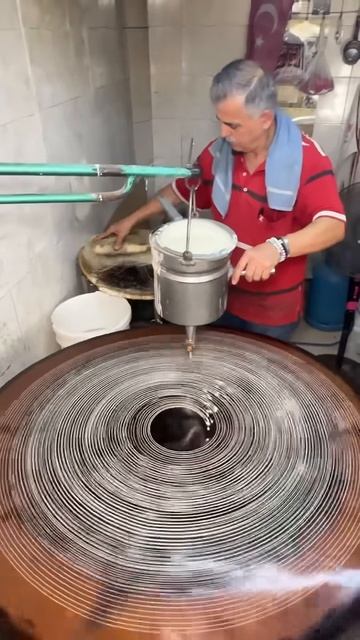 #reklam Kadayıf dökme sistemi !!! #kadayif #künefe #keşfet #food #shortvideo #ayazorakçı