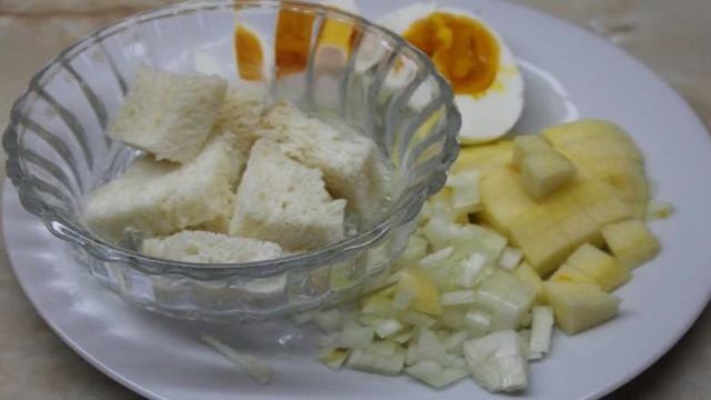 Рыбный паштет с ржаными гренками