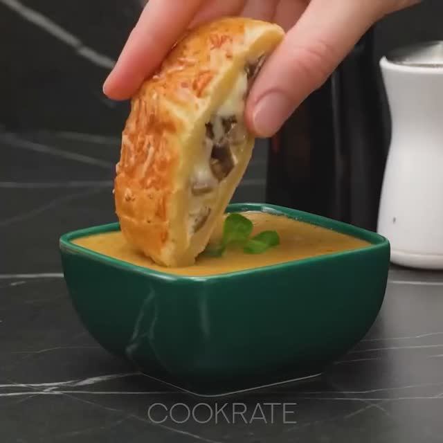 Когда нет времени готовить! Вкусная закуска готова за 10 минут.
