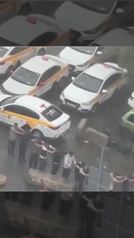 В Балашихе иностранных специалистов вывели на романтичную прогулку под дождик !!!