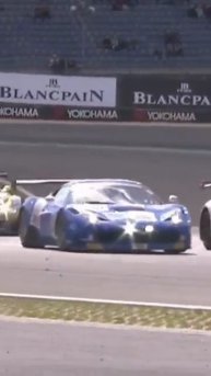 AMAZING racing battle! 😱
