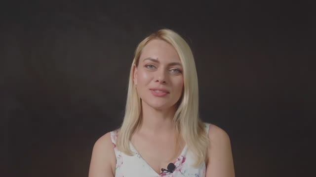 Анастасия Причинина _визитка_агент Светлана Владек +79688081997