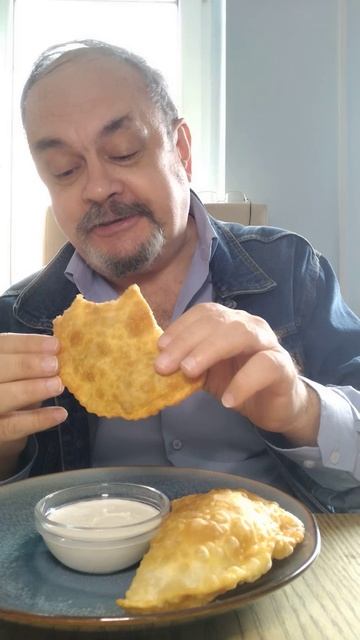 Большой плов и чебуреки. Потрясающий вкус.