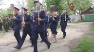 Курсанты Луганской академии СК РФ провели акцию «Парад под окнами ветерана»