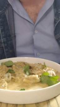 Большой плов пельмени в сливочно-грибном соусе