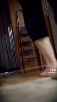 хозяйка кинула свою собаку