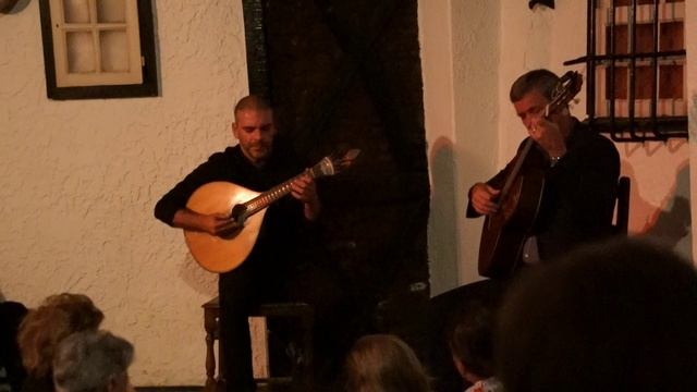 Португалия, Лиссабон, кафе Фаду