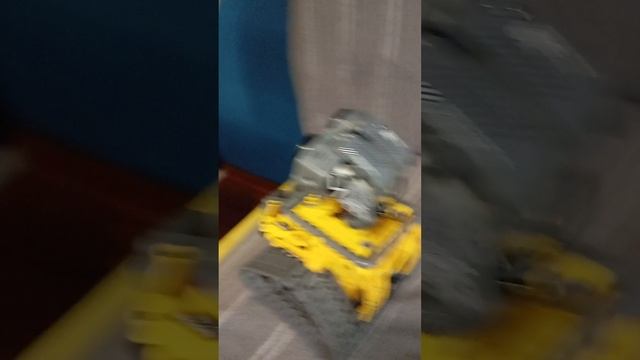 школа Play Time робот не сдавай нас.mp4