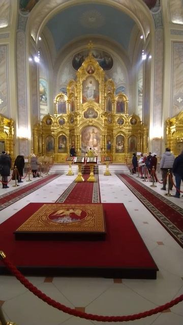 Вечерняя служба в Ростовском Кафедральном соборе