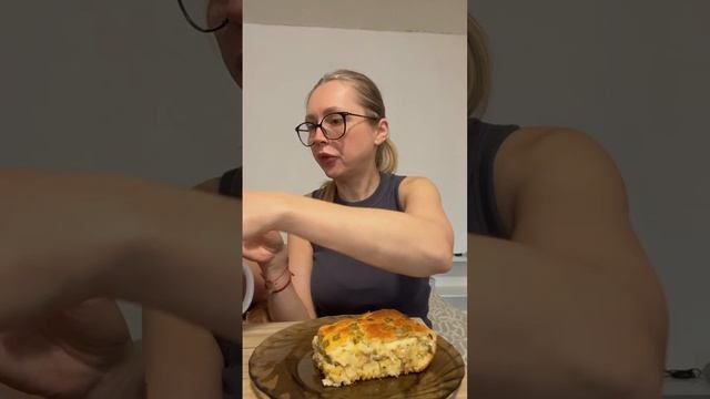 МУКБАНГ/Рыбный пирог