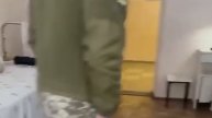 Мужчина, которого бусифицировали после аварии с участием его ребенка и сотрудницы полиции, попал ...
