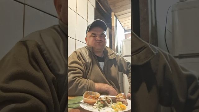МУКБАНГ/ШАШЛЫК ИЗ СВИНИНЫ/ОБЖОРЫЧ/ЕДА НА КАМЕРУ