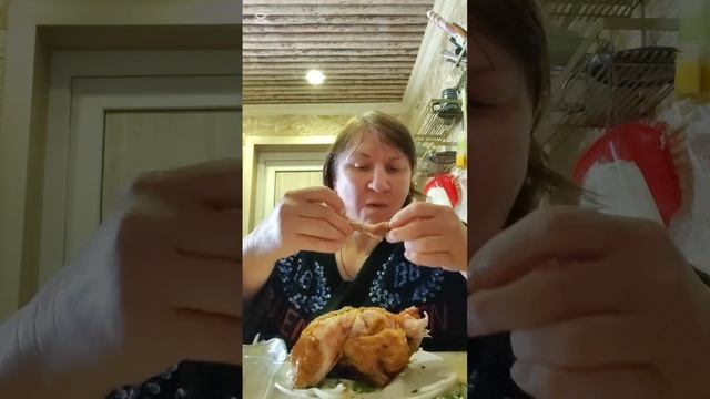 Мукбанг. курица гриль с дымком. разговор о честности зоозащитников. кто есть кто