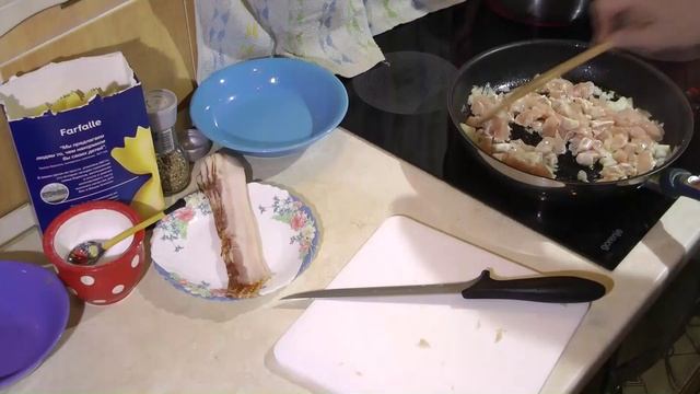 Макароны с индейкой и беконом