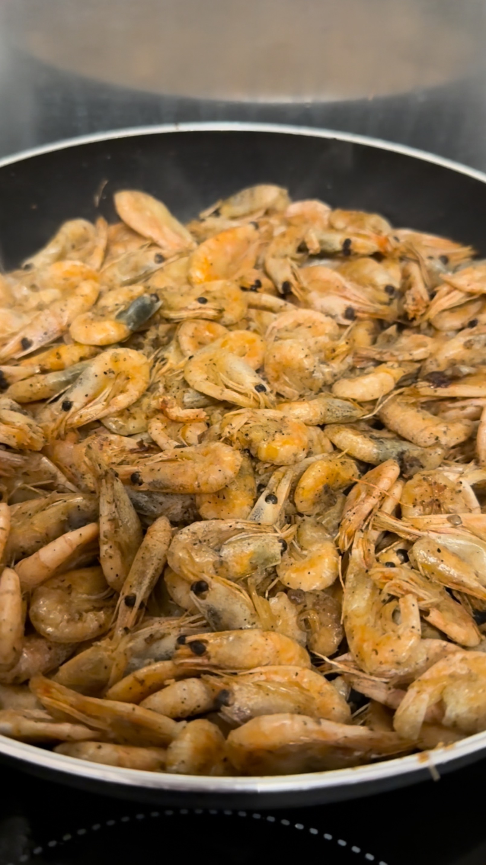 Жареные креветки #креветки #креветкижареные #морепродукты #вкуснаяеда #еда #food #cooking