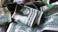 Гонконг закупил рекордное количество долларов США.