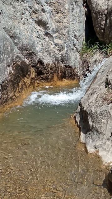 Крымский водопад в Зеоеногорье