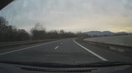 Дорога посредине озера, Чехия. Приграничье с Австрией. Vodní Nádrž Nové Mlýny-horní.