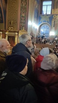1000162383.mp4Покланяемся Кресту Господню.от 22.325. г 19.07 м