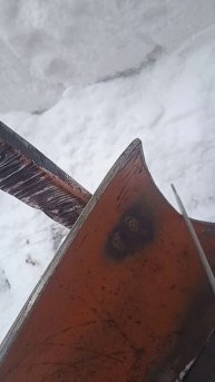 тонюсенький плуг..без слёз не взглянешь.