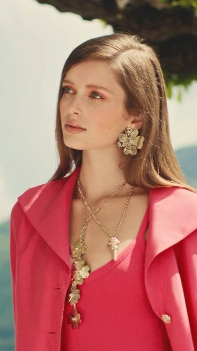 CHANEL Cruise 2025/26 Show - A Como interlude— CHANEL ShowsCHANEL Cruise 2025/26 Show