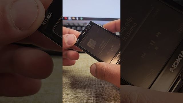 В продаже Nokia n95.
