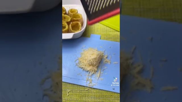 Печёная картошка фаршированная в беконе