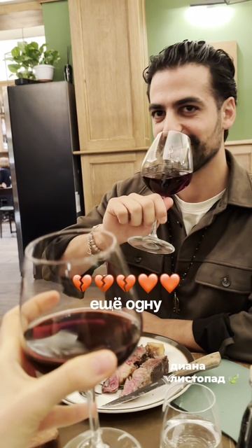 Зачем девушки записывают своих парней с разбитыми сердечками?❤️