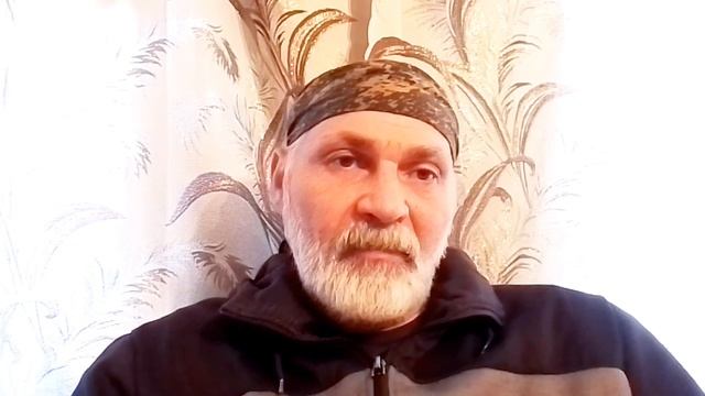 Россия. верхи не могут жить по-новому ,низы не могут жить по-старому.