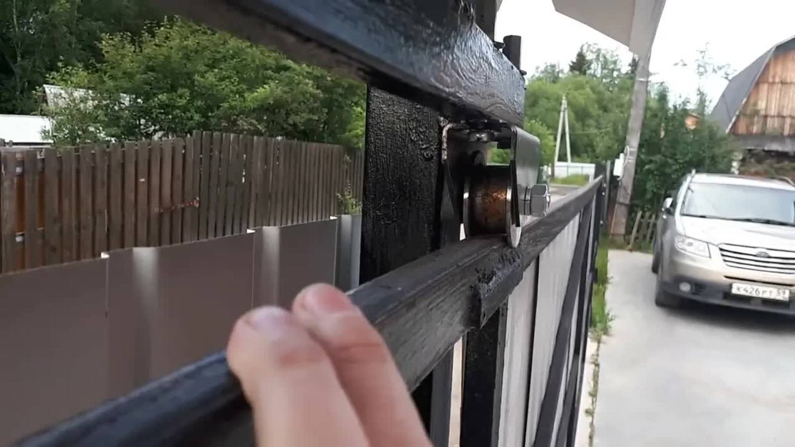 Откатные ворота: бюджетное решение