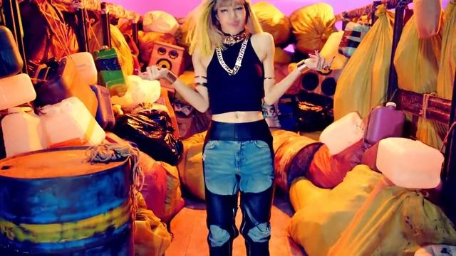 Blackpink -  'BOOMBAYAH'