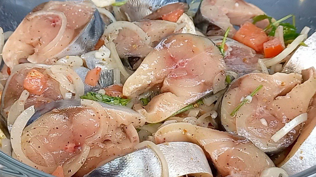 Невозможно остановиться! Какая же она ВКУСНАЯ! Скумбрия по капитански, одна из самых вкусных закусок