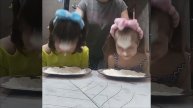 любимые дочи ❤️ . Челлендж с мукой .