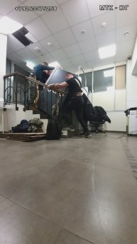Подъем банкомата по лестнице. Вес 600кг