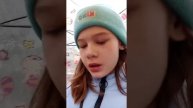 иду домой из магазина/ с прогулки...
а на улице... ЛИВЕНЬ. 💙