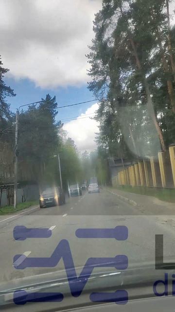 Вишни зацвели! Конец апреля.. и .. Идёт снег!...