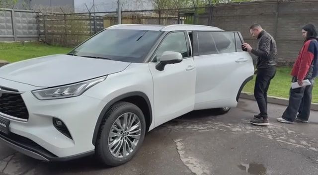Выдали Toyota Highlander 5,5 млн