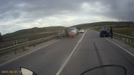 Авария, абсолютно на ровной дороге.