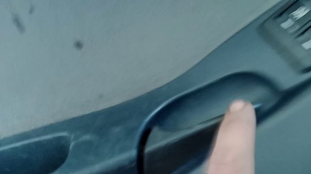 как снять накладку водительской двери lada kalina 1