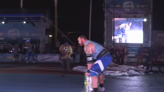 Григор «Гора» Клиган и бочки с пивом на Strong Champions League