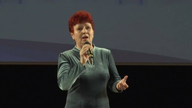 НЕ ИСКУШАЙ МЕНЯ БЕЗ НУЖДЫ. Любовь Великанова 
БЕРЕГА НАДЕЖДЫ, г. Екатеринбург, лауреат 1 степени